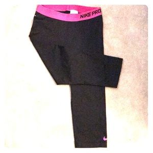 Nike pro dri-fit cropped legging
